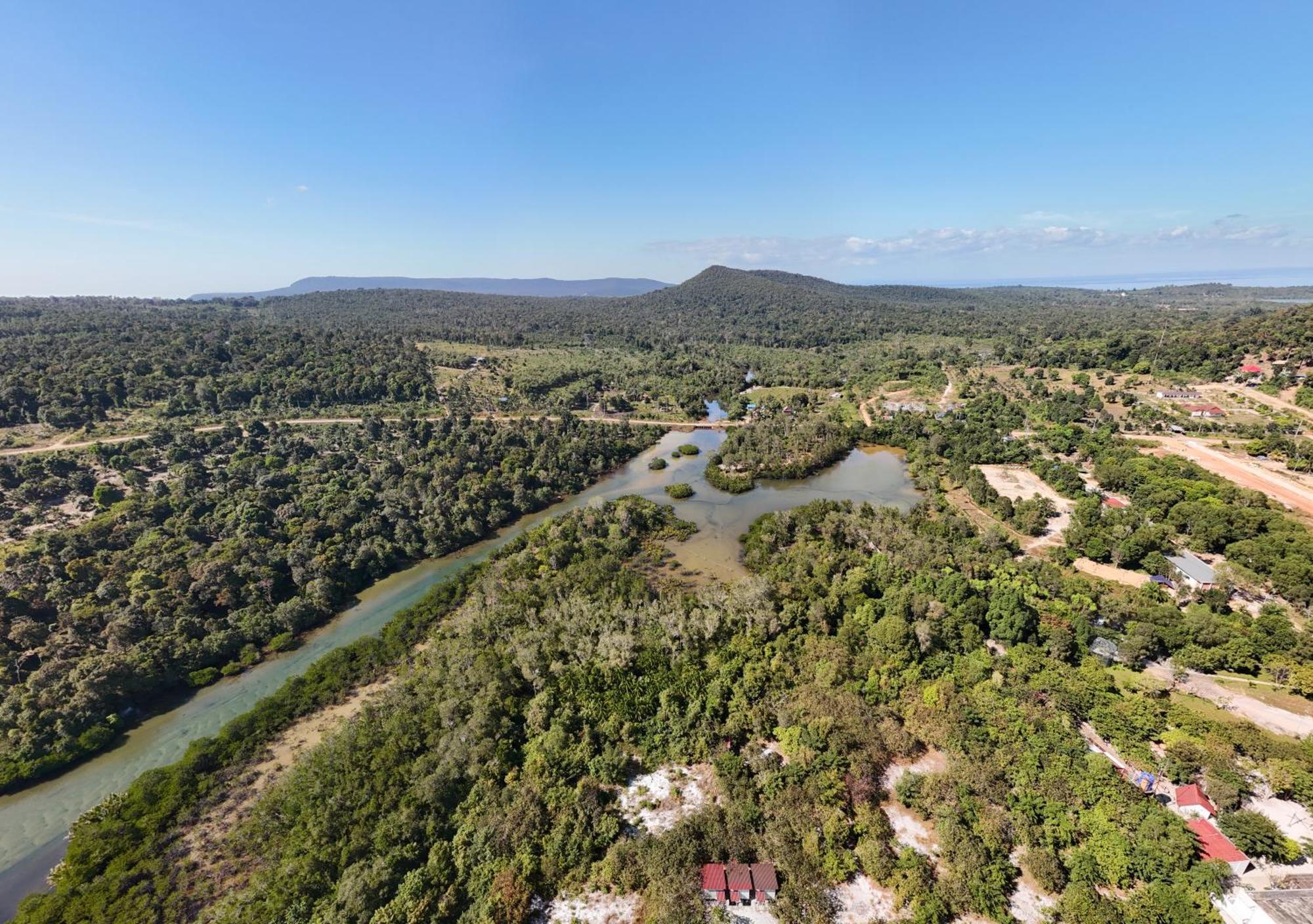 Koh Rong Beach Hostel And Bungalows Kaoh Touch Exterior foto