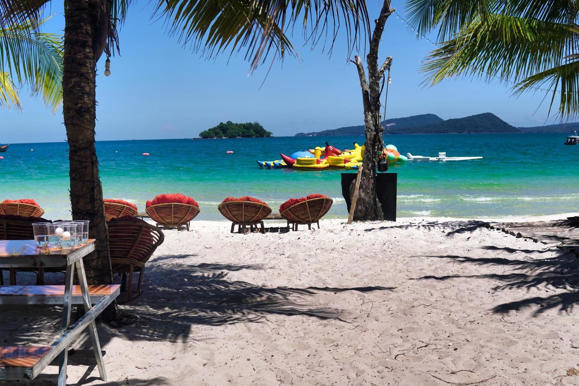 Koh Rong Beach Hostel And Bungalows Kaoh Touch Exterior foto