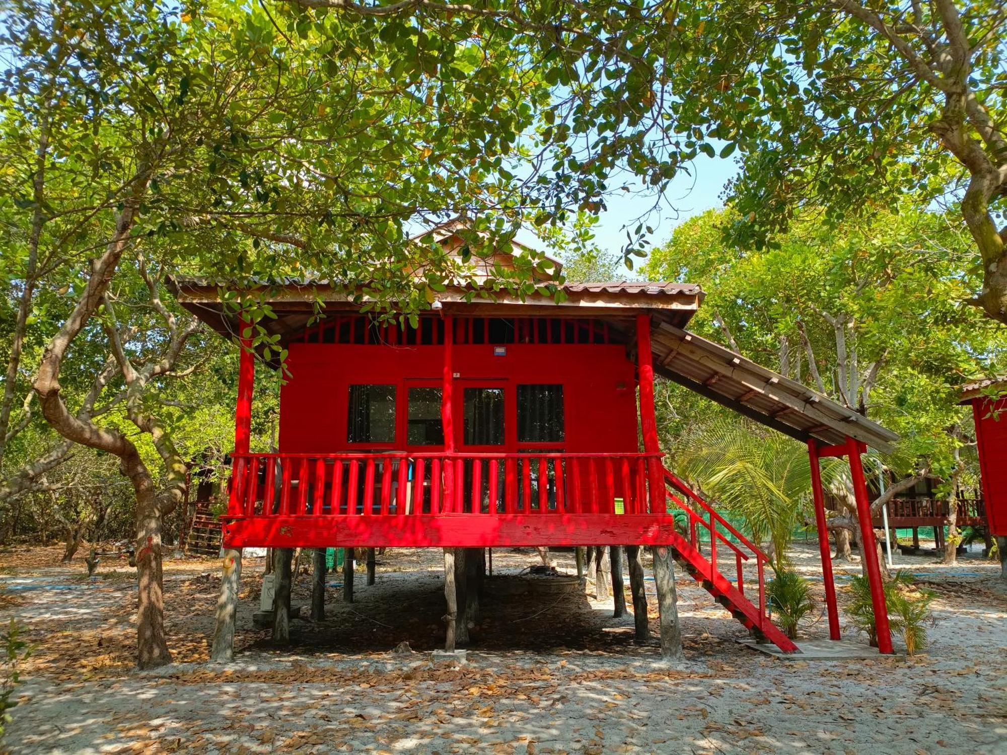 Koh Rong Beach Hostel And Bungalows Kaoh Touch Exterior foto